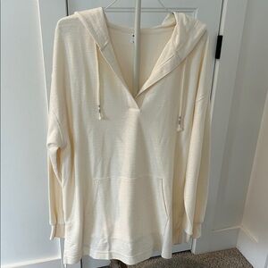 NWOT Old Navy Cream V-Neck Lightweight Hooded Pullover